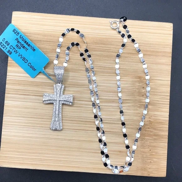 925 Sterling Silver 0.69CT Moissanite Cross Pendant Necklace size 18” - Picture 13 of 13